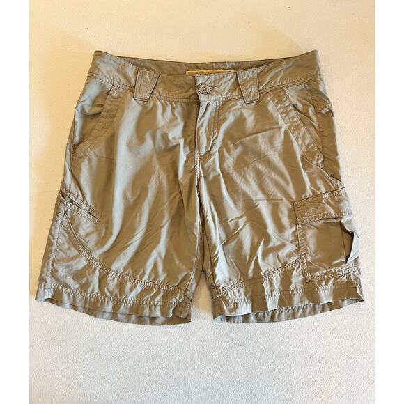 Cabela's Women's Casuals Hiking Shorts Size 6 Tan UPF50  6 Pockets 100% Nylon - Picture 1 of 8